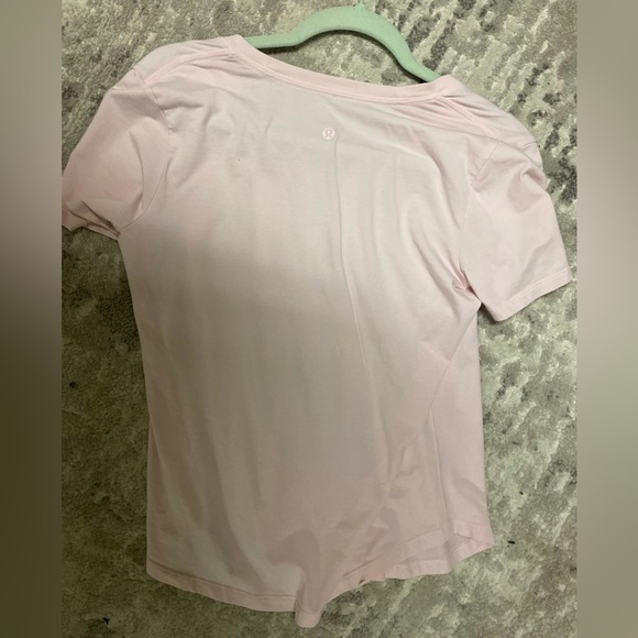 Lululemon V neck baby pink t-shirt - Picture 2 of 2